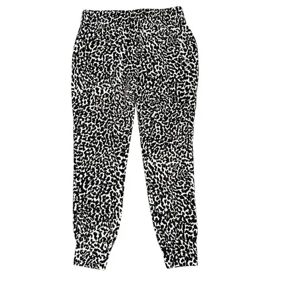 Cabi Pivot Spotted Jogger Pants Women S Animal Print Lounge Casual Travel 5680 - Picture 2 of 8